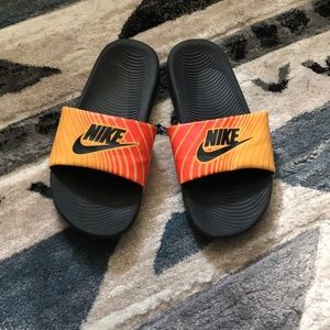 Nike slides 🍊